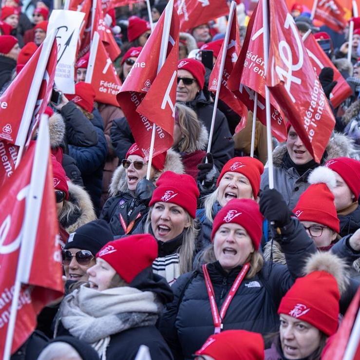 Union representing 40 per cent of Quebec teachers reaches deal, ends unlimited strike